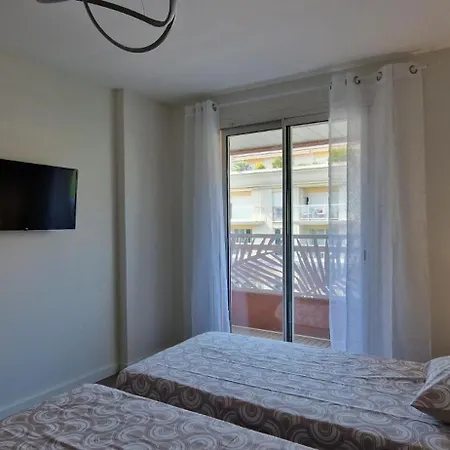 Juan 4 Prs, Clim, 300m Plage, Piscine, Parking 公寓